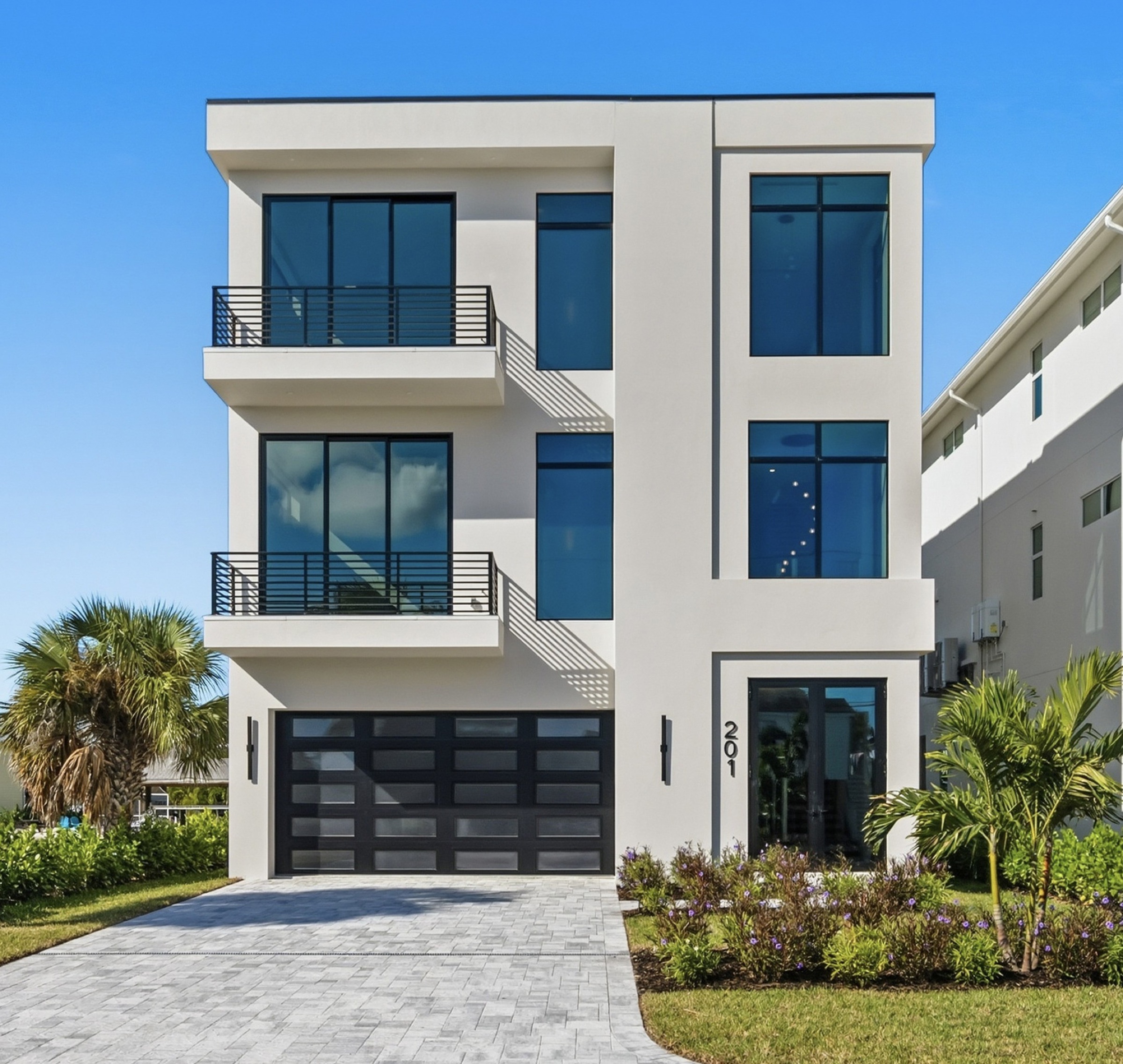 Modern contemporary facade by Afonova Nelson Homes